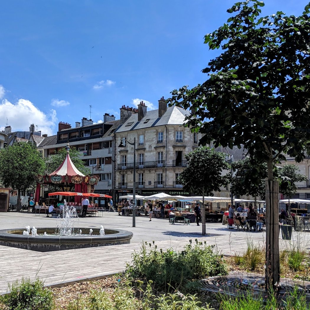 Place Hoche 2