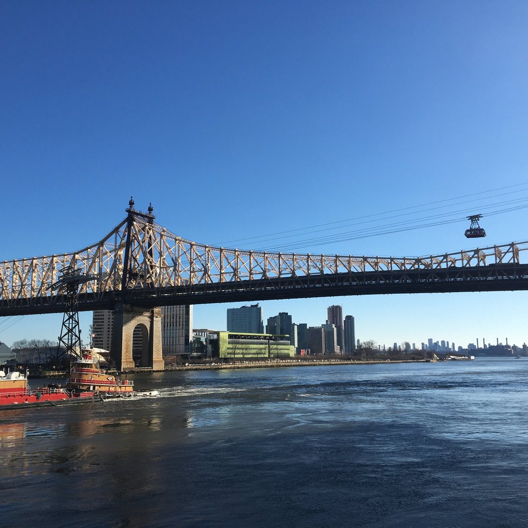 E River Esplanade 1