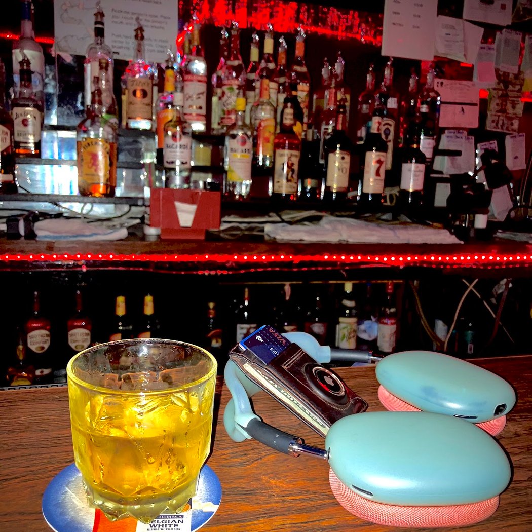 Nassau Bar 3