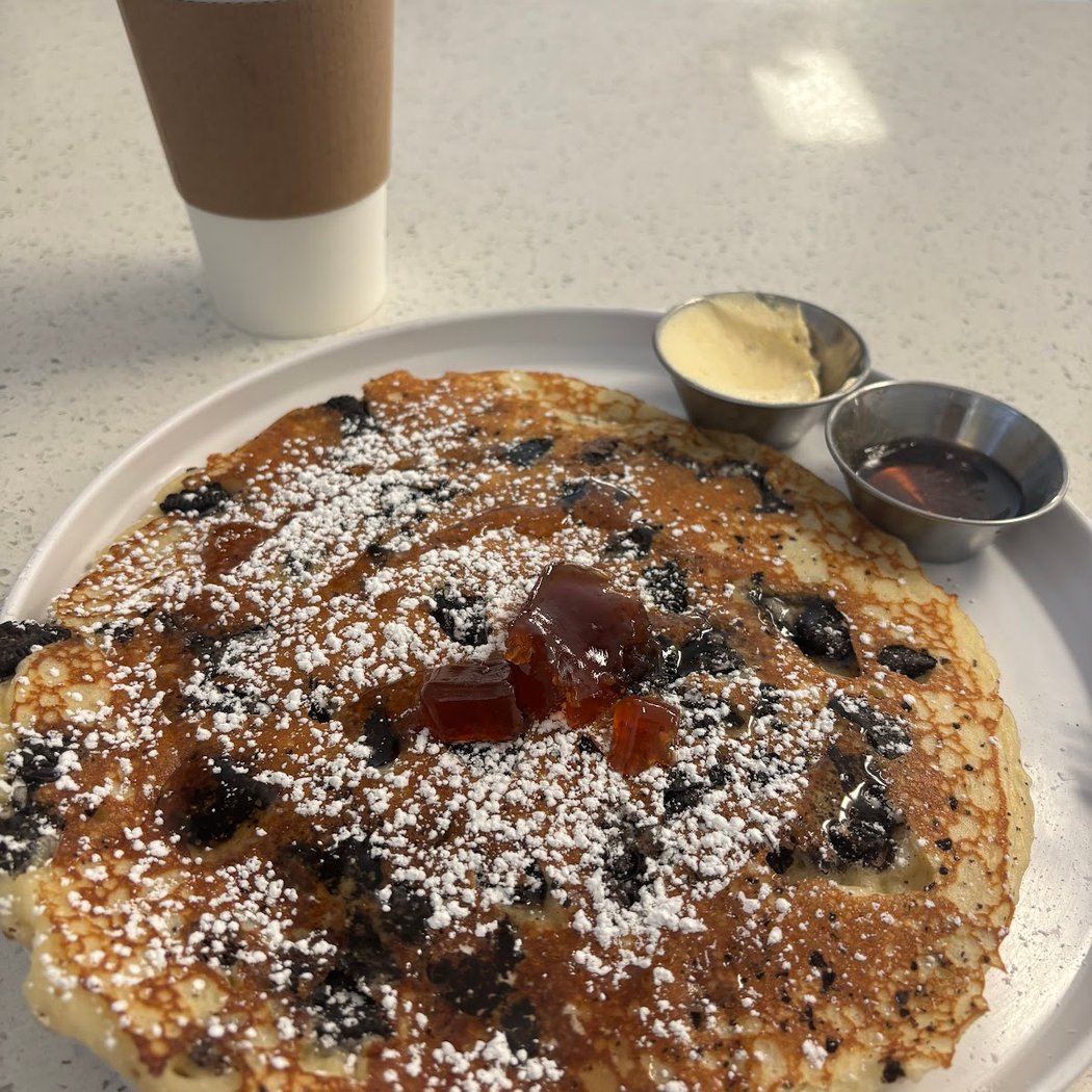 Reyes Cafe & Grill 1