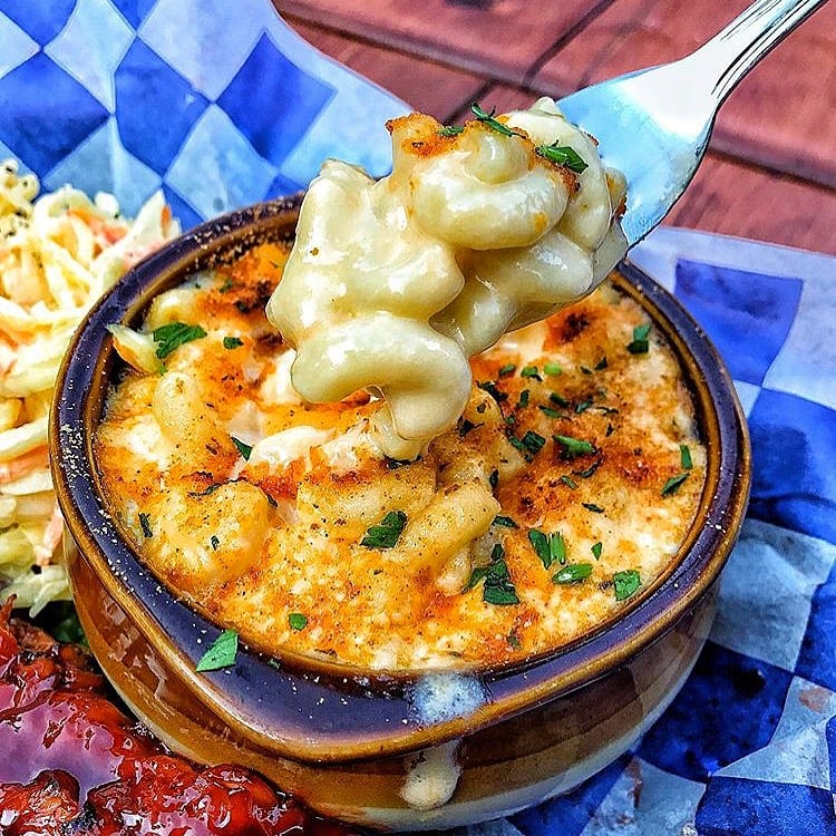 Brewski's Bar & Grill 3