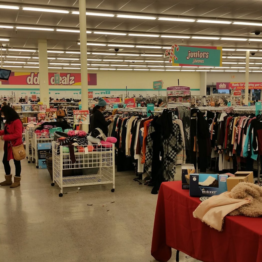 dd's DISCOUNTS 3