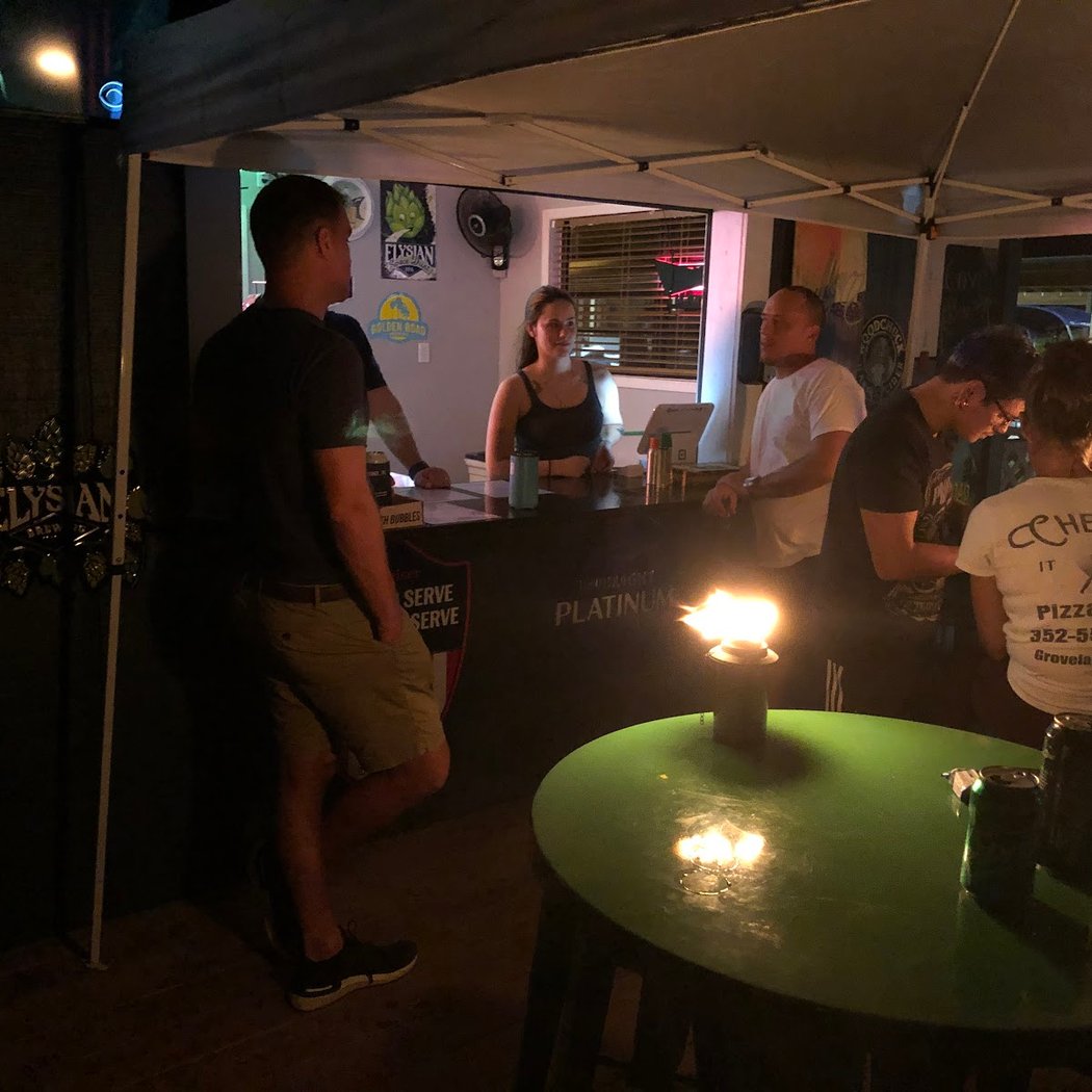 The Cove Bar 3