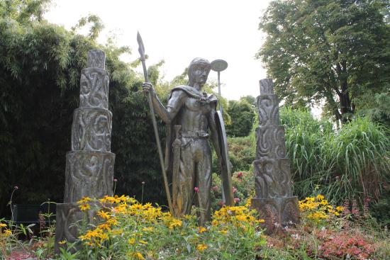 Statue d'un guerrier celte 2