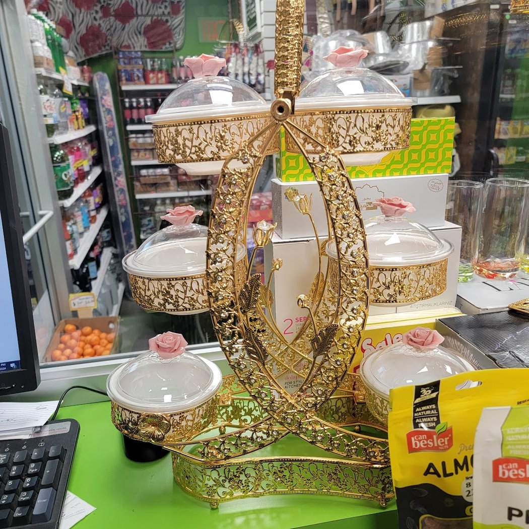 Family International Market & Deli 3