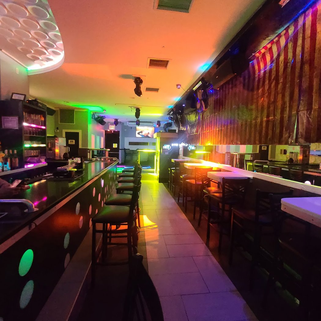 Friend's Tavern 2