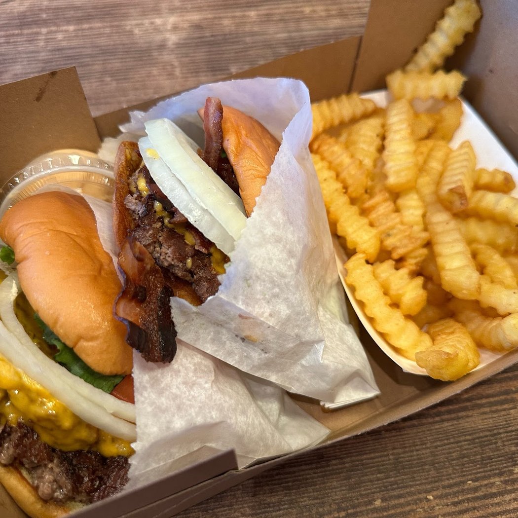 Shake Shack Valley Fair 4
