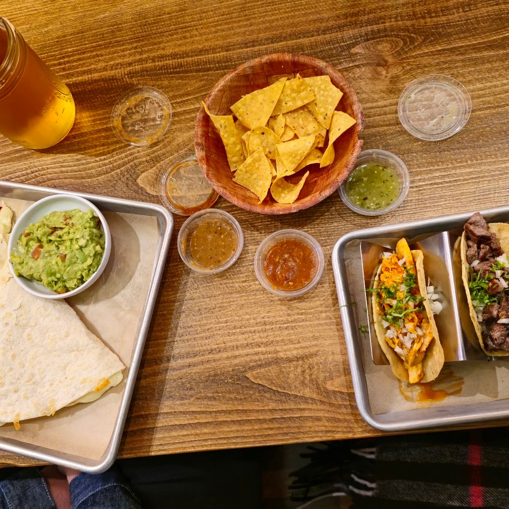Bonita Taqueria y Rotisserie 2
