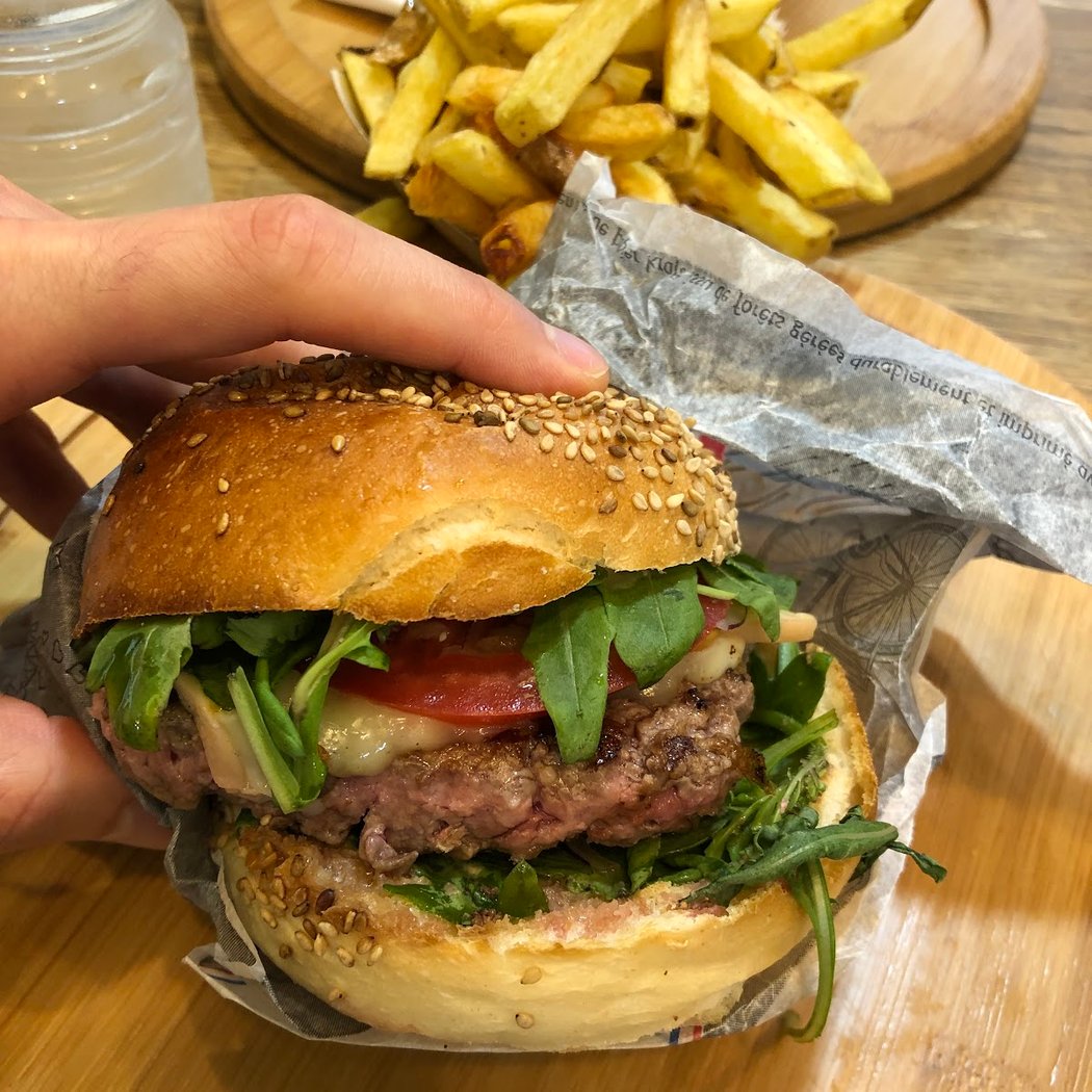 Signature’s Burgers 3