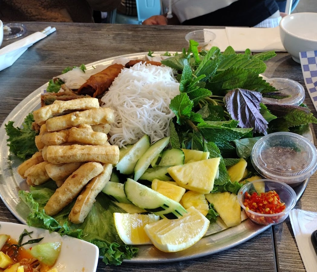 Blue Monkey Cafe & Restaurant 3