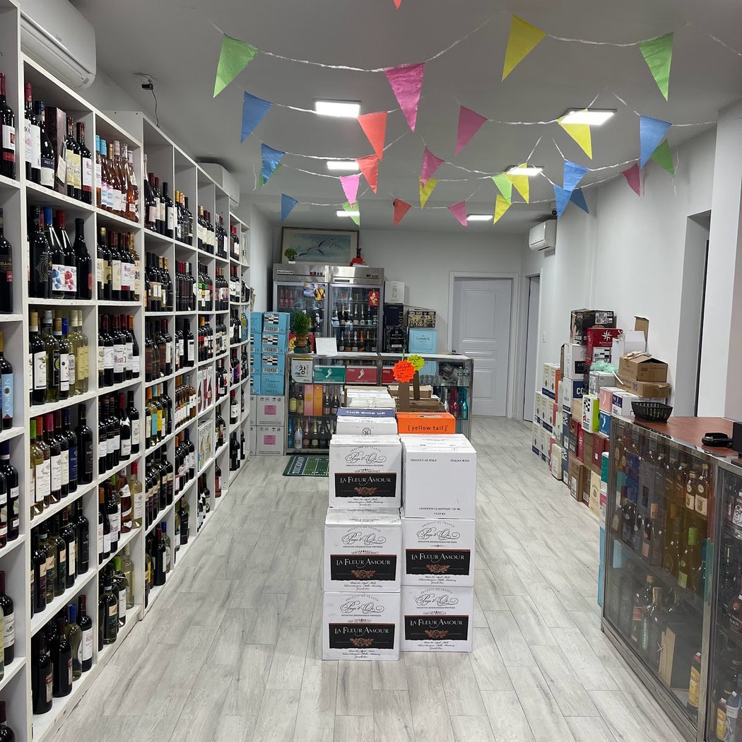 Mike's Liquor NY 3