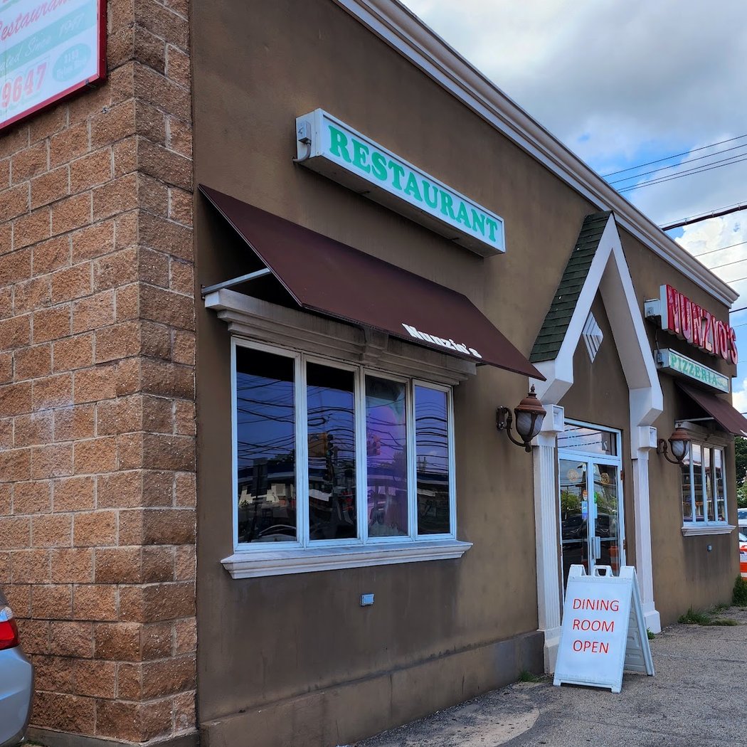 Nunzio's Pizzeria Restaurant 2
