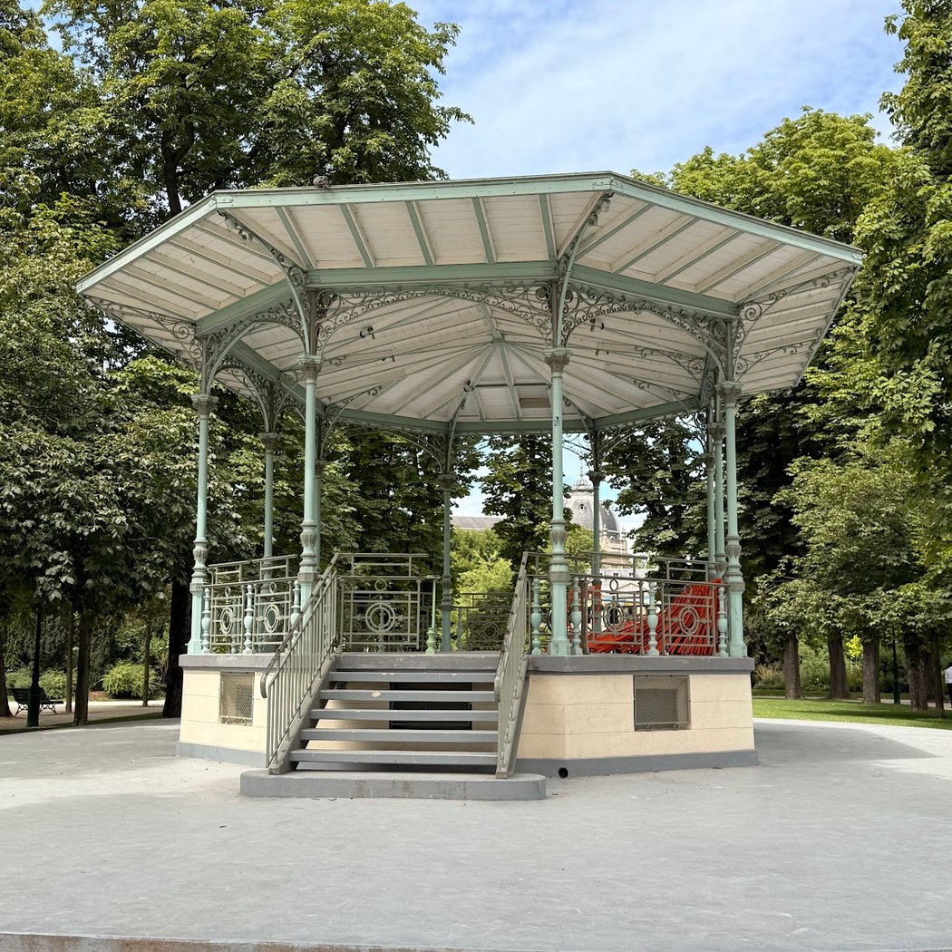 Kiosque des Champs-Élysées 2