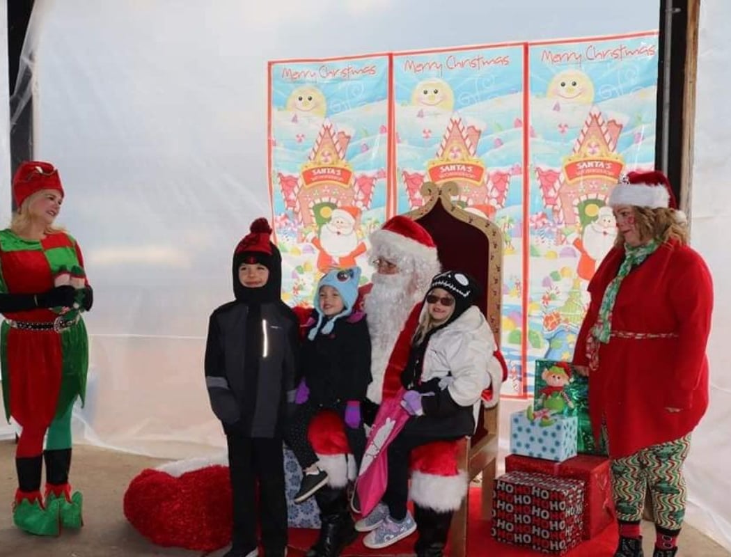 Candy Cane Hunt 1