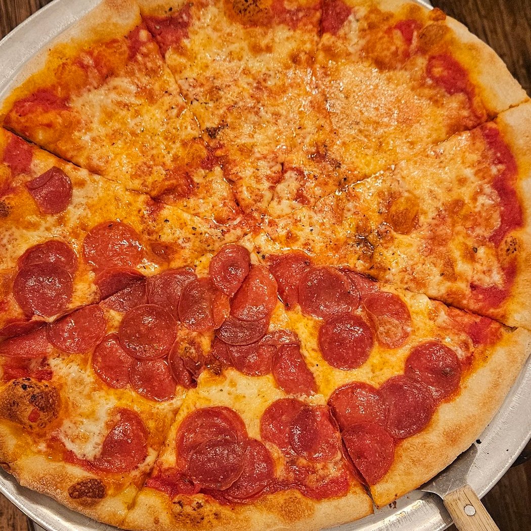 Antonella's Restaurant & Pizzeria Hyde Park 1