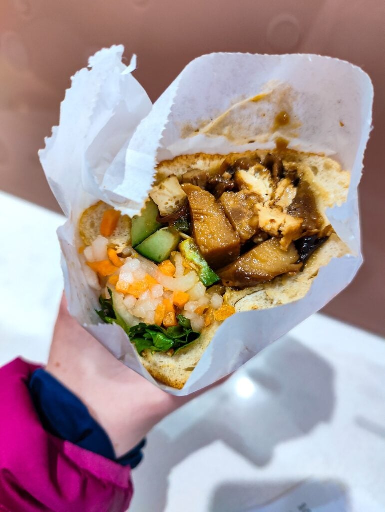 Bánh Mì Saigon 4