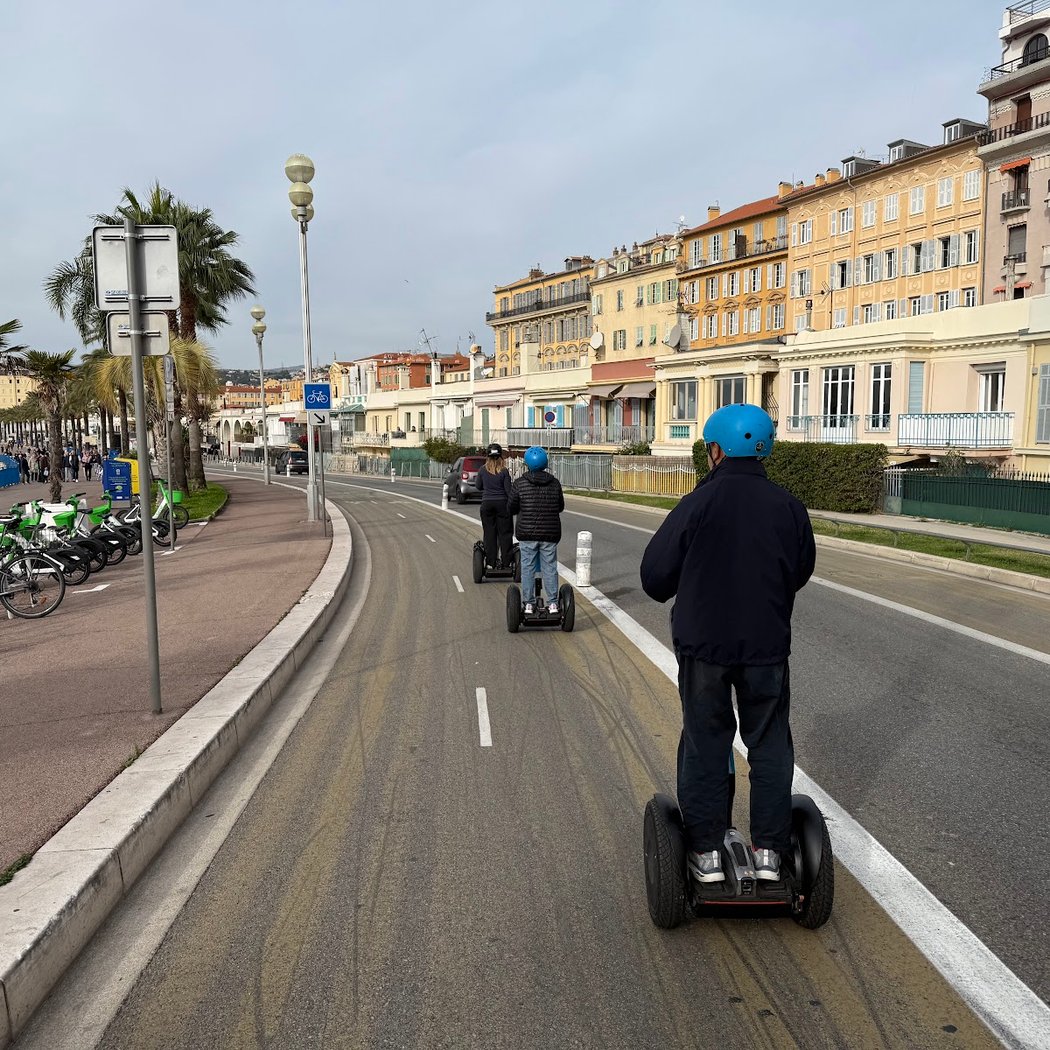 E-Bike / Bike / E-Scooter - Rental Nice - Location de vélo, location de vélo électrique, location de trottinette électrique 1