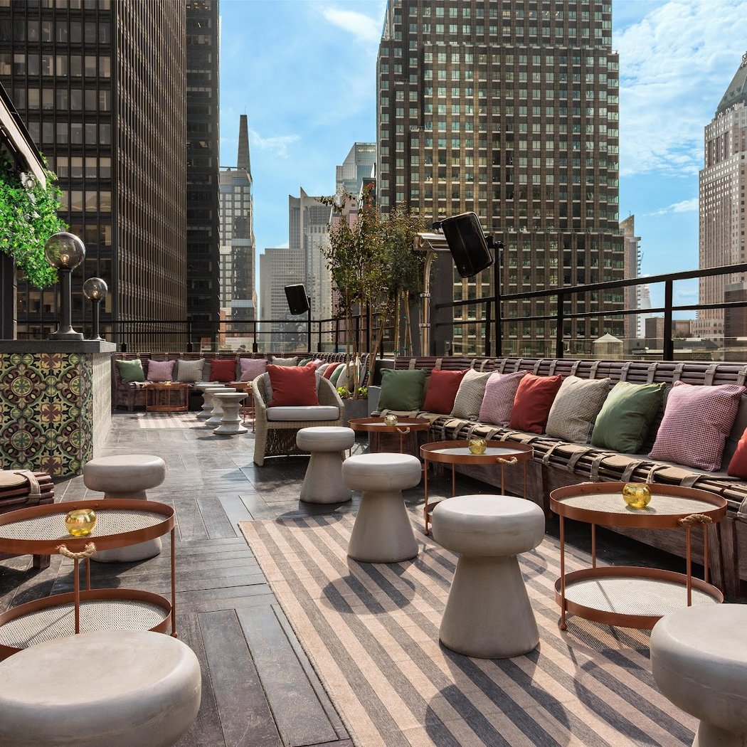 Dream Midtown, by Hyatt 1