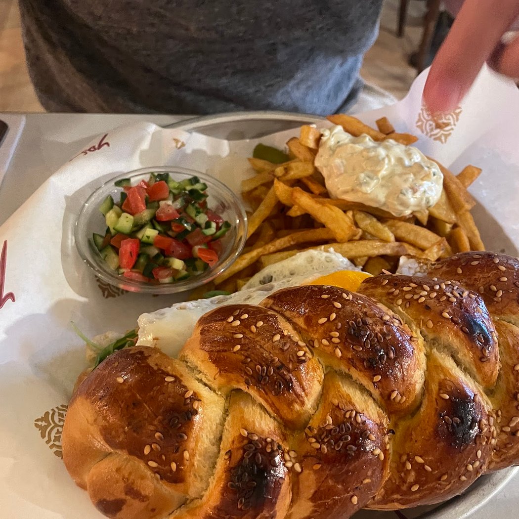 Yossi Restaurant 1