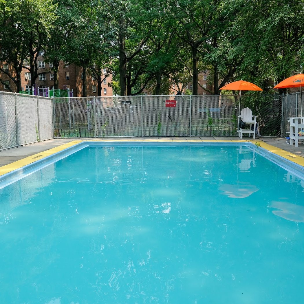 Glenwood Houses Pool 3