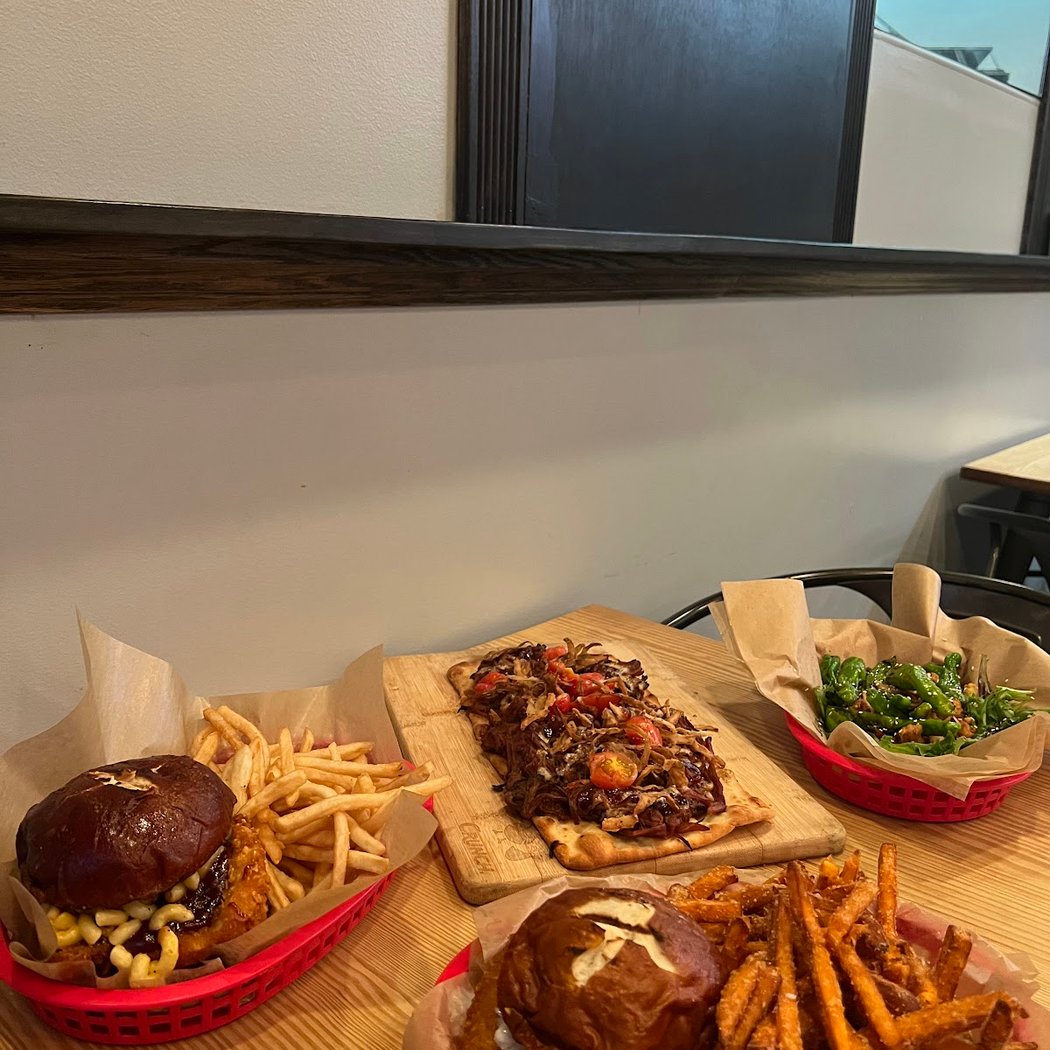 Crunch Catering & Restaurant 2