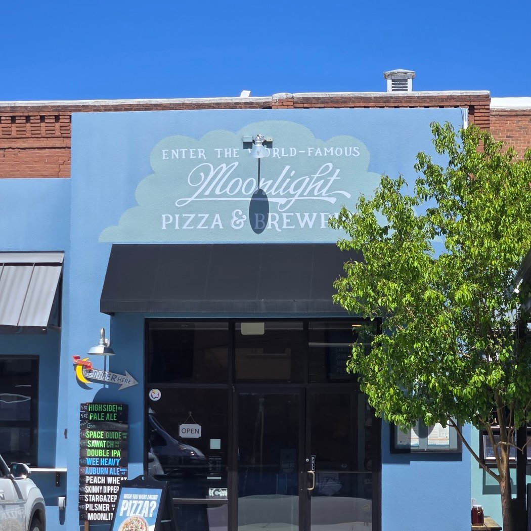 Moonlight Pizza & Brewpub 2