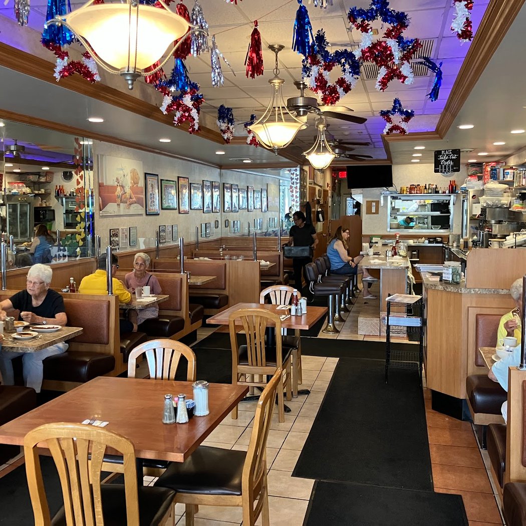 Diner By The Sea 3