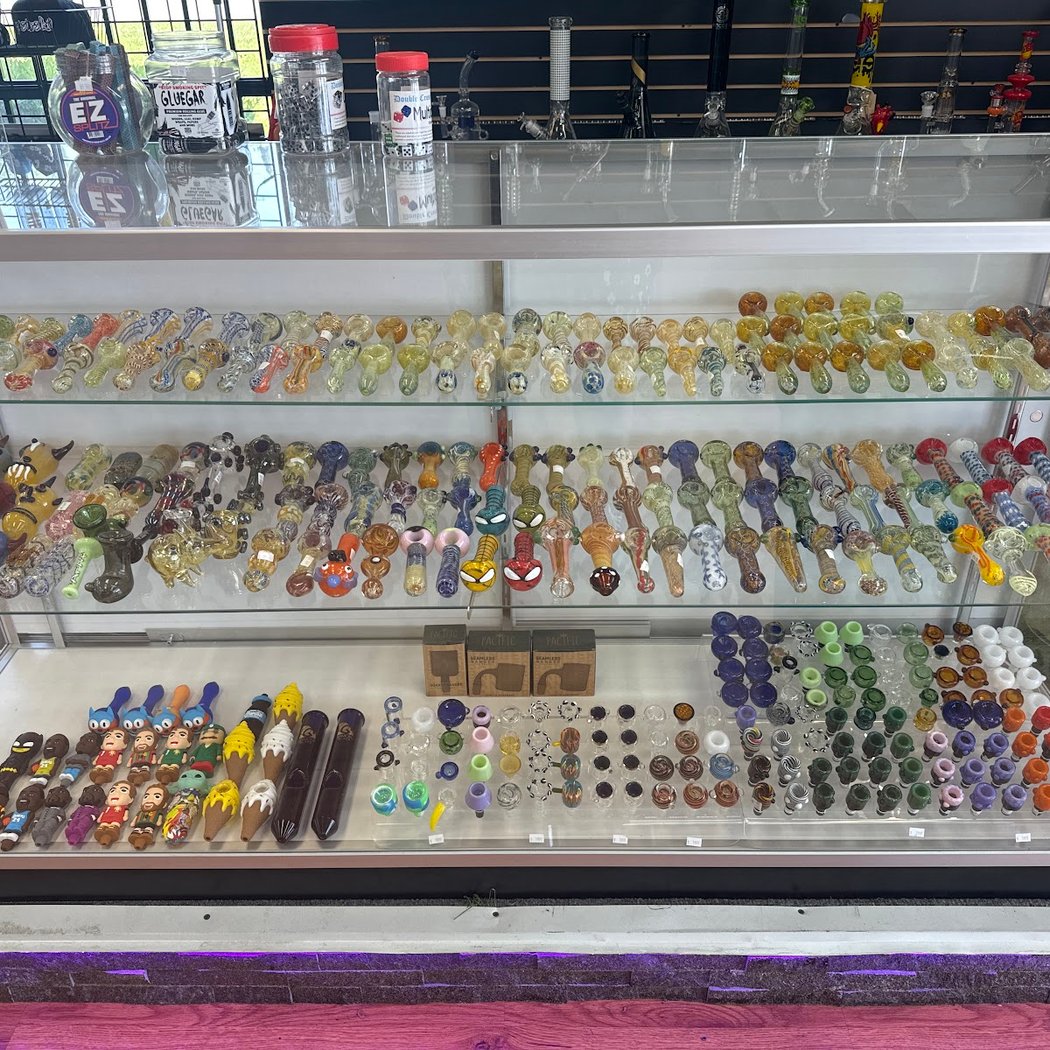 408 Smoke Shop 1