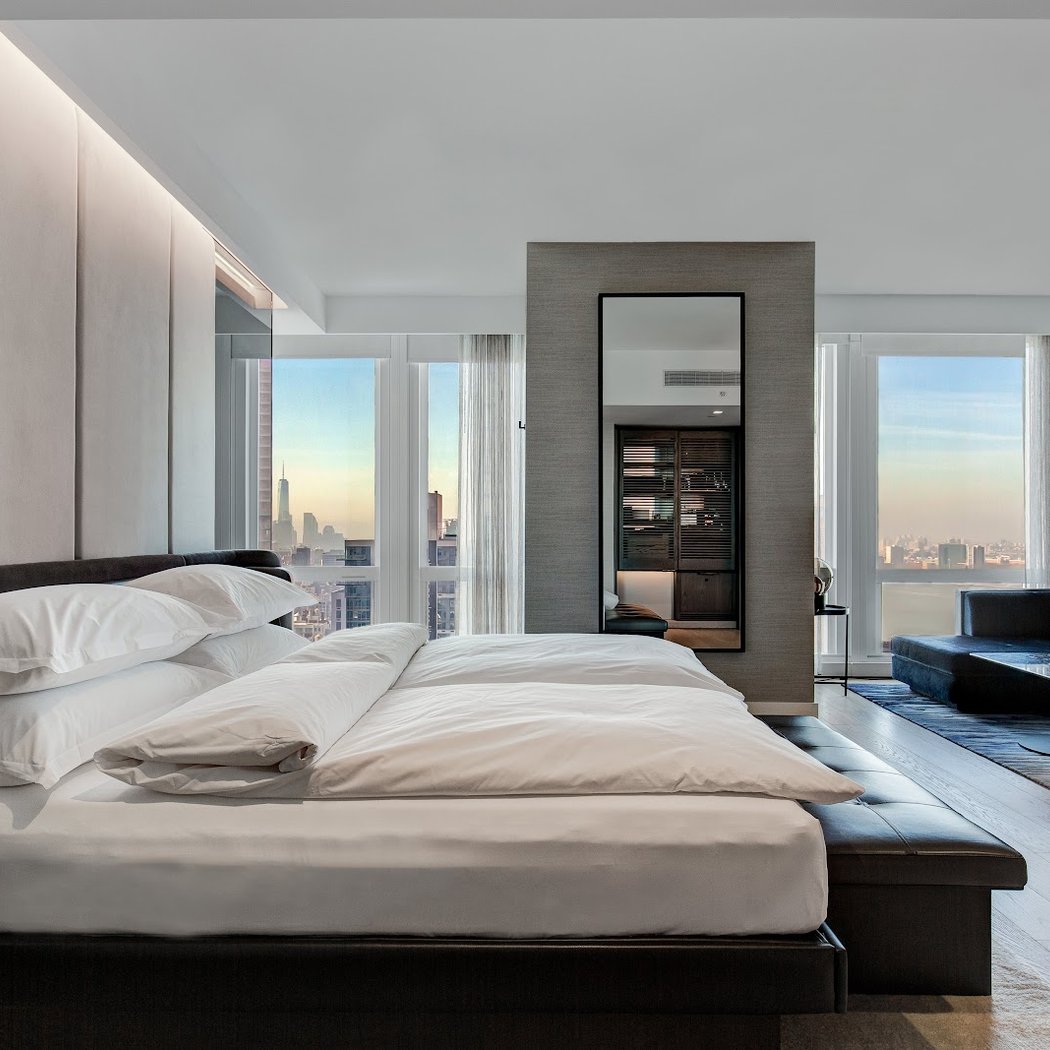 Equinox Hotel New York 3