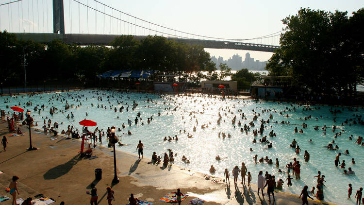 Astoria Pool 2