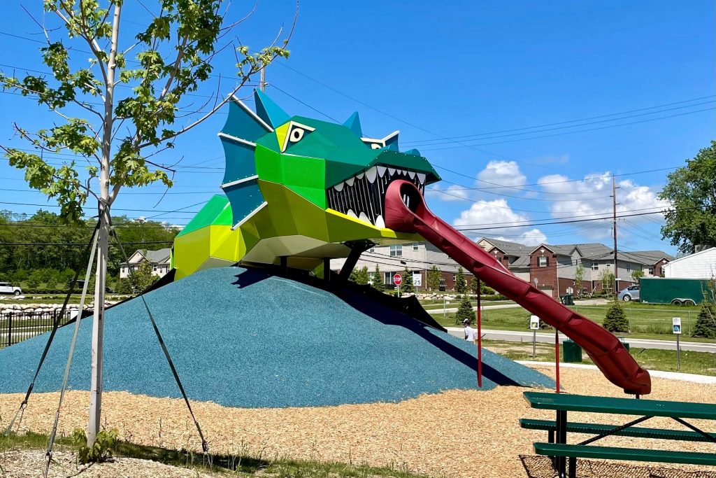 Dragon On The Lake 1