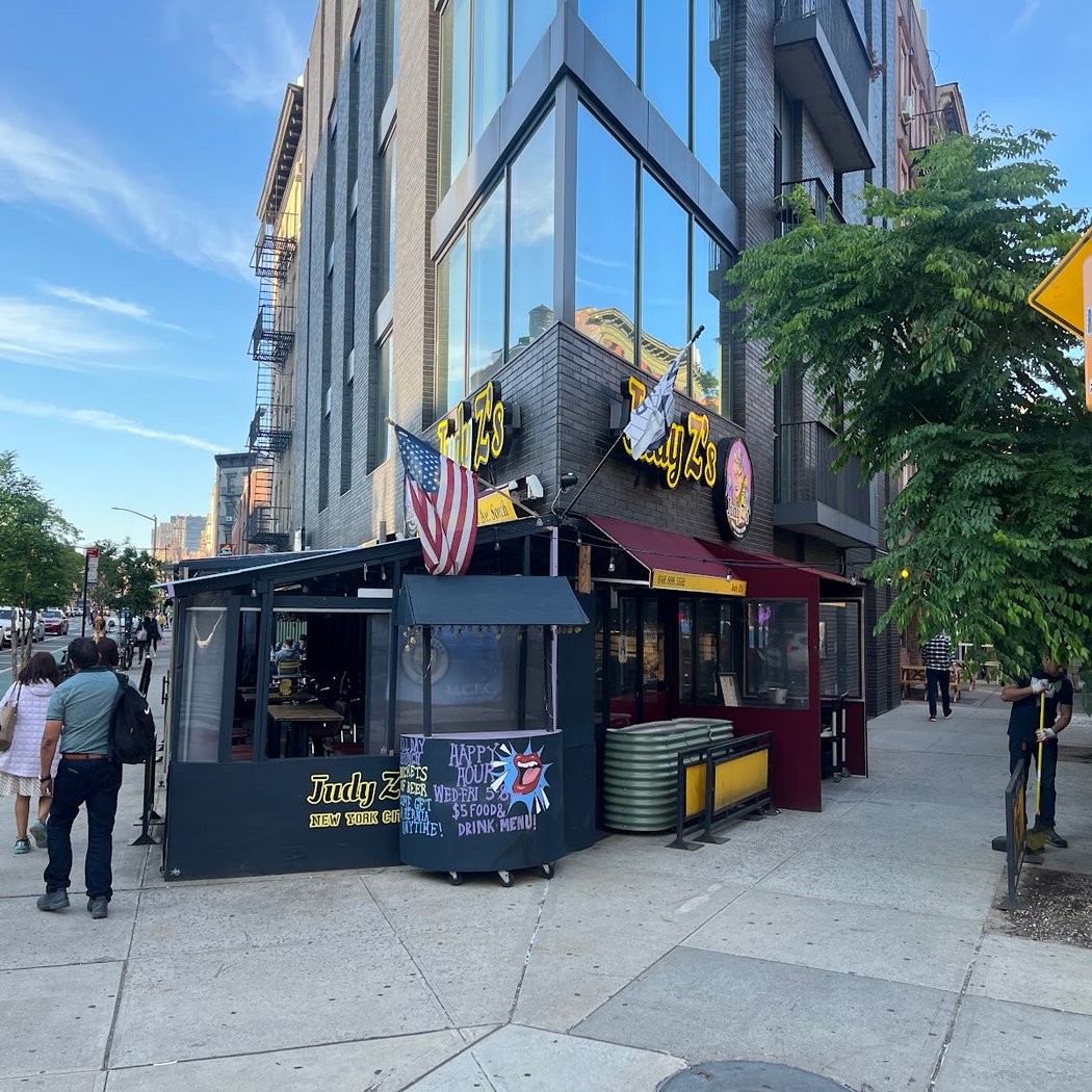 Judy Z’s Sports Tavern & Kitchen 4