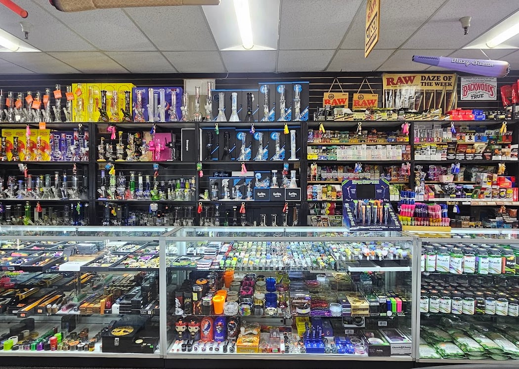 Voltage Smoke Shop & Gifts 2