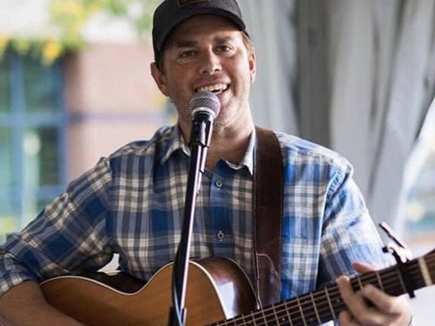 Live Music with Chris Lebresco 2