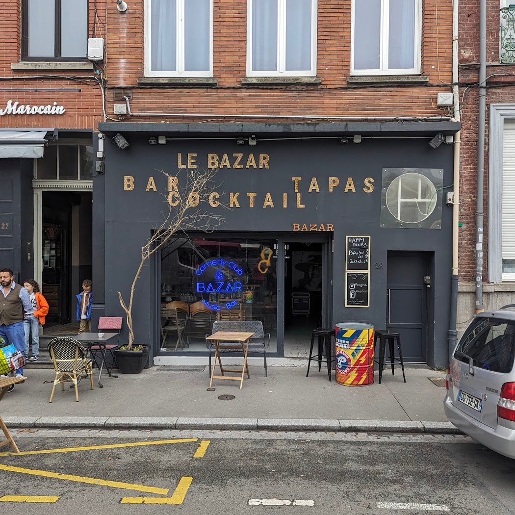 Le BAZAR (Bar, Comedy Club) 3