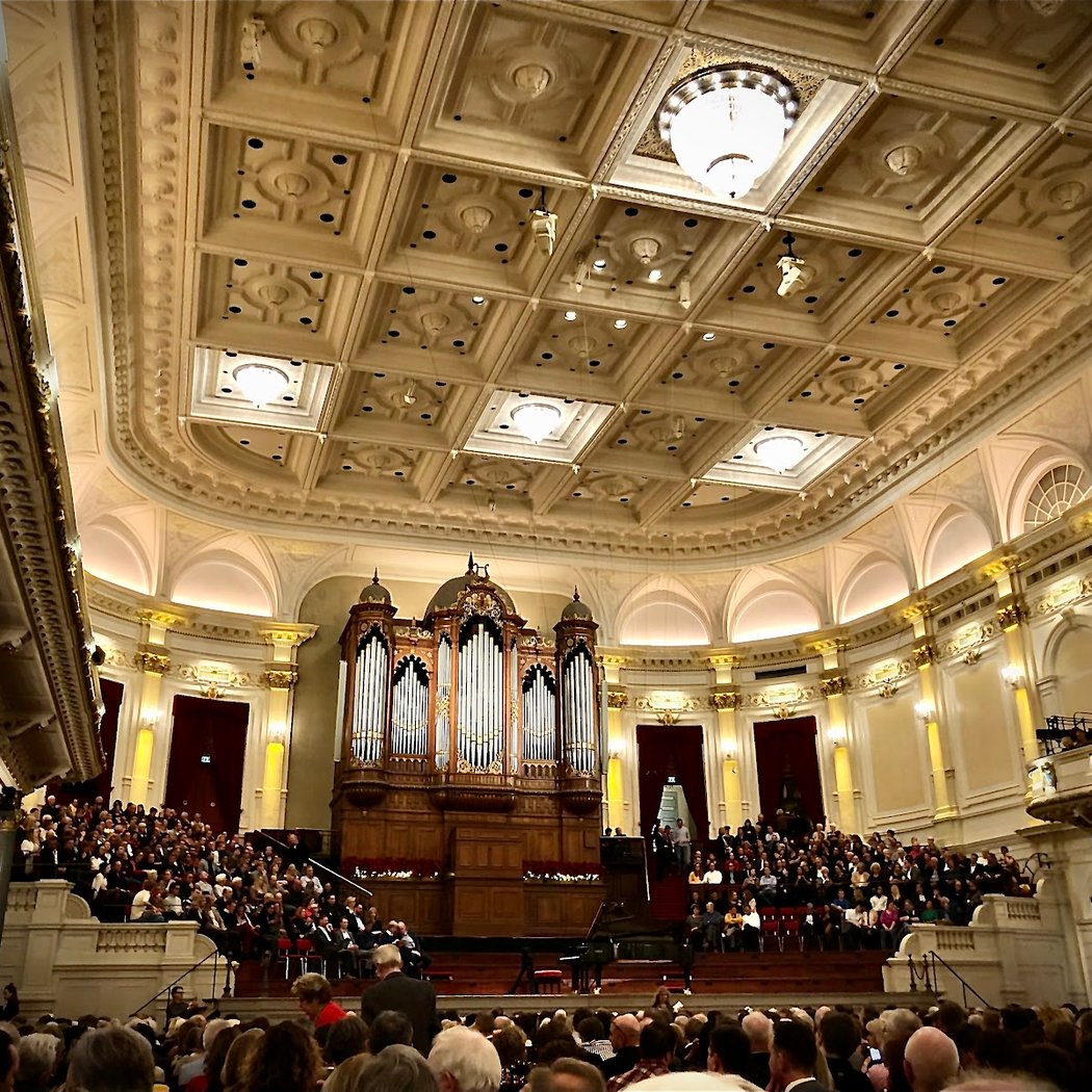 Lucie Horsch & Concertgebouw Chamber Orchestra: Bach 4