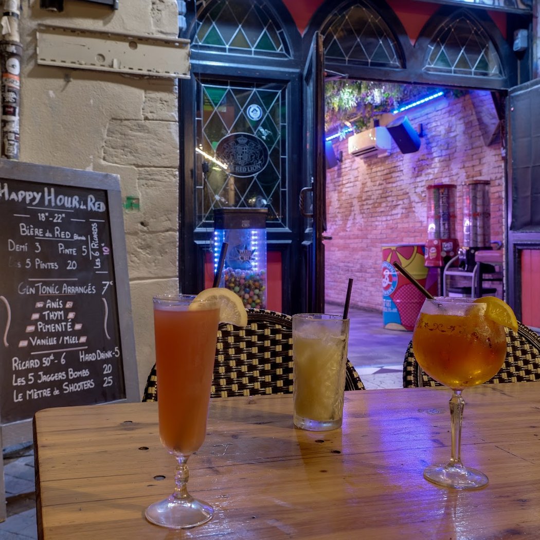 The Red Lion cours Julien 1