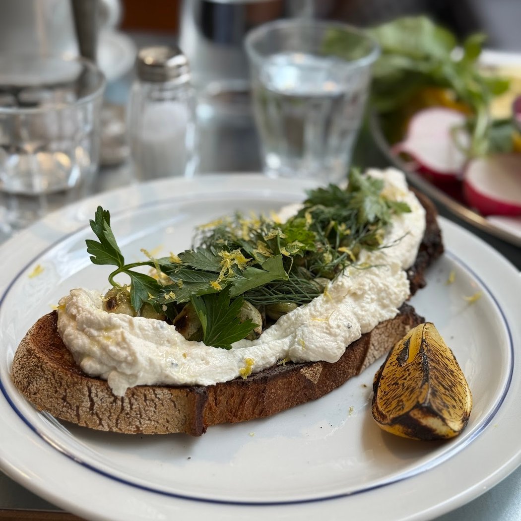 Bistro Fantasy 1