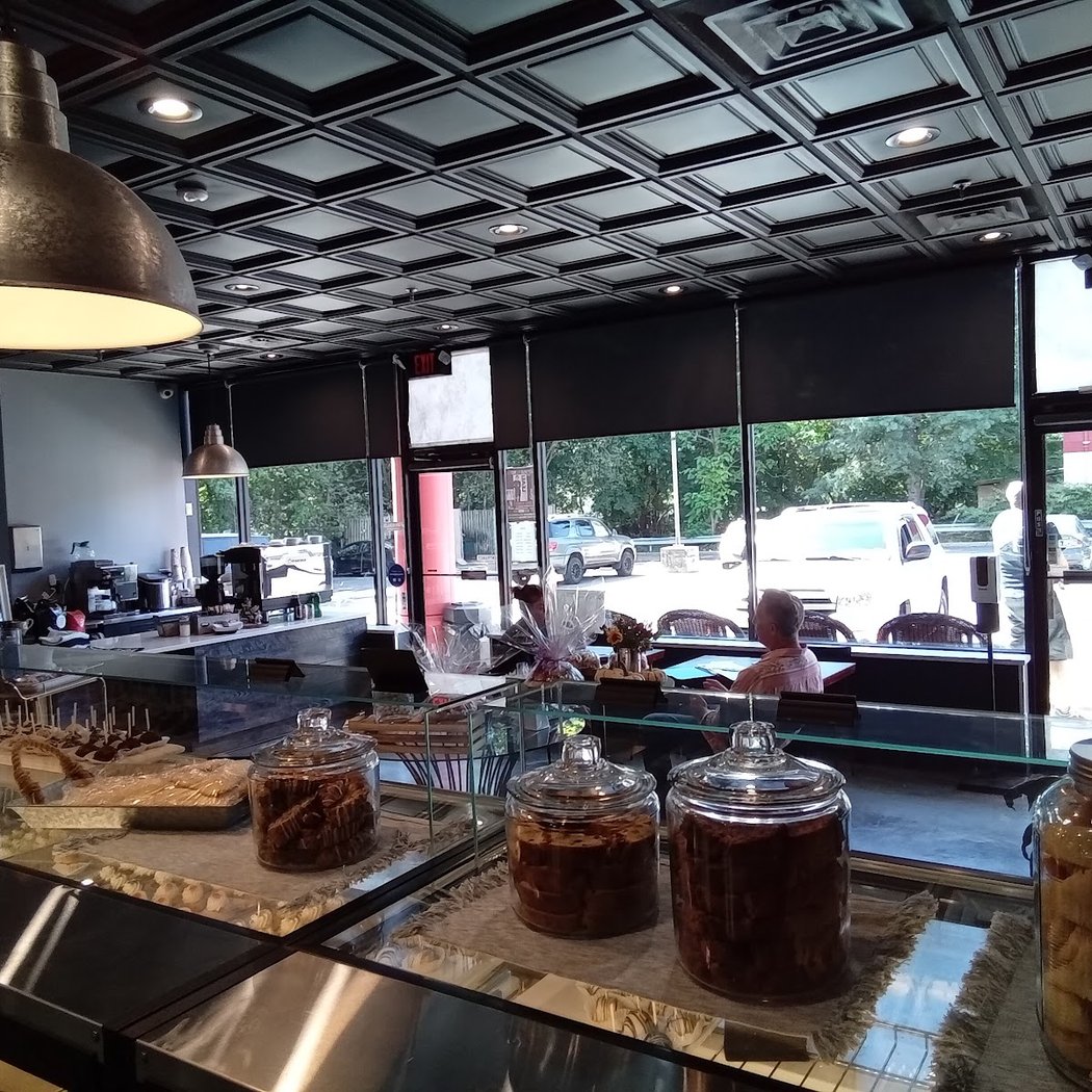 Rispoli’s Pastry Shop (Hawthorne) 2