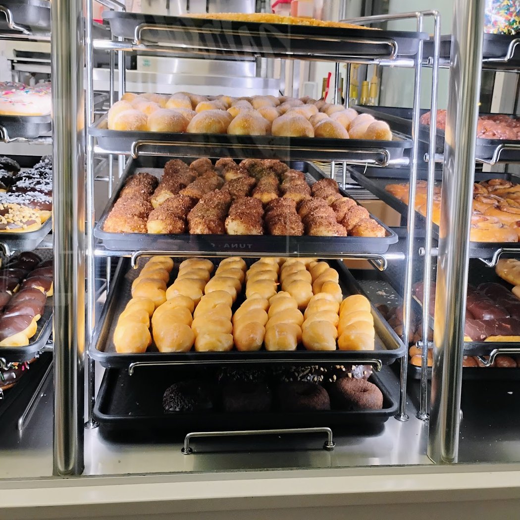 Yum Yum Donuts 3