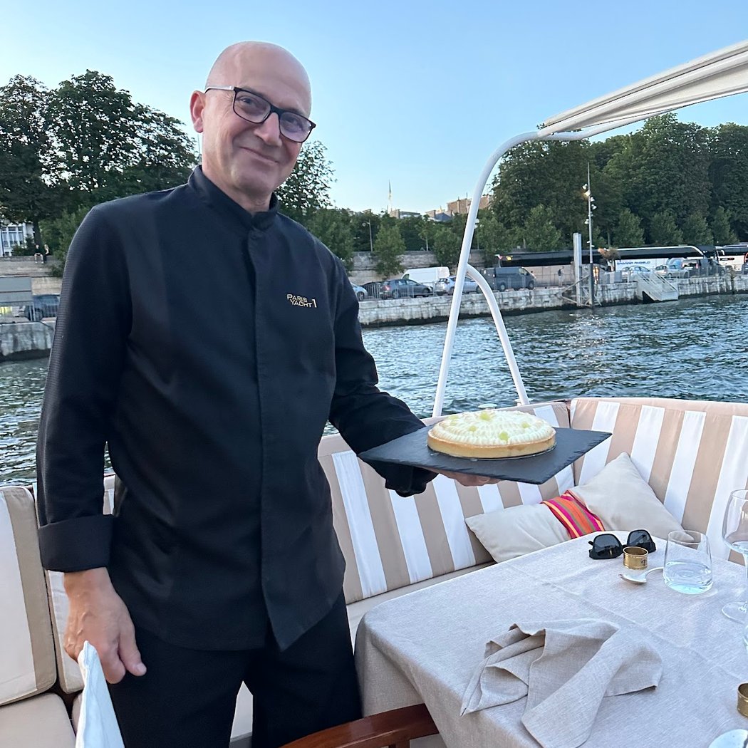 Paris Yacht 1 2