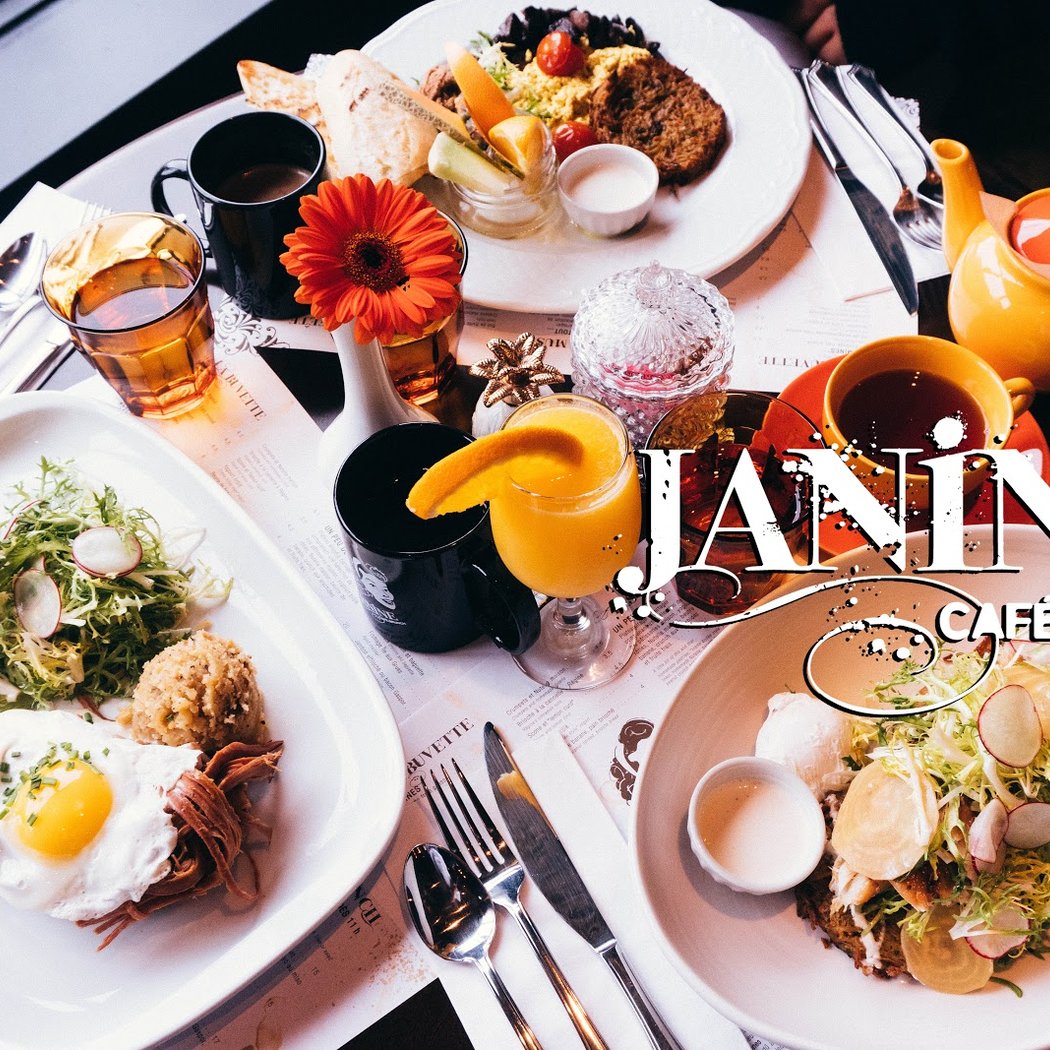 Janine Café-Brunch 1