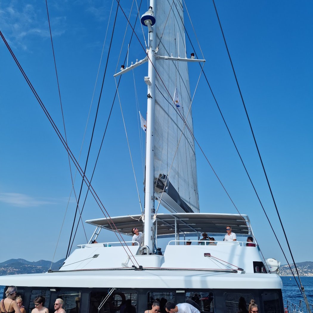 Catamaran to the Lérins Islands with Lunch 1
