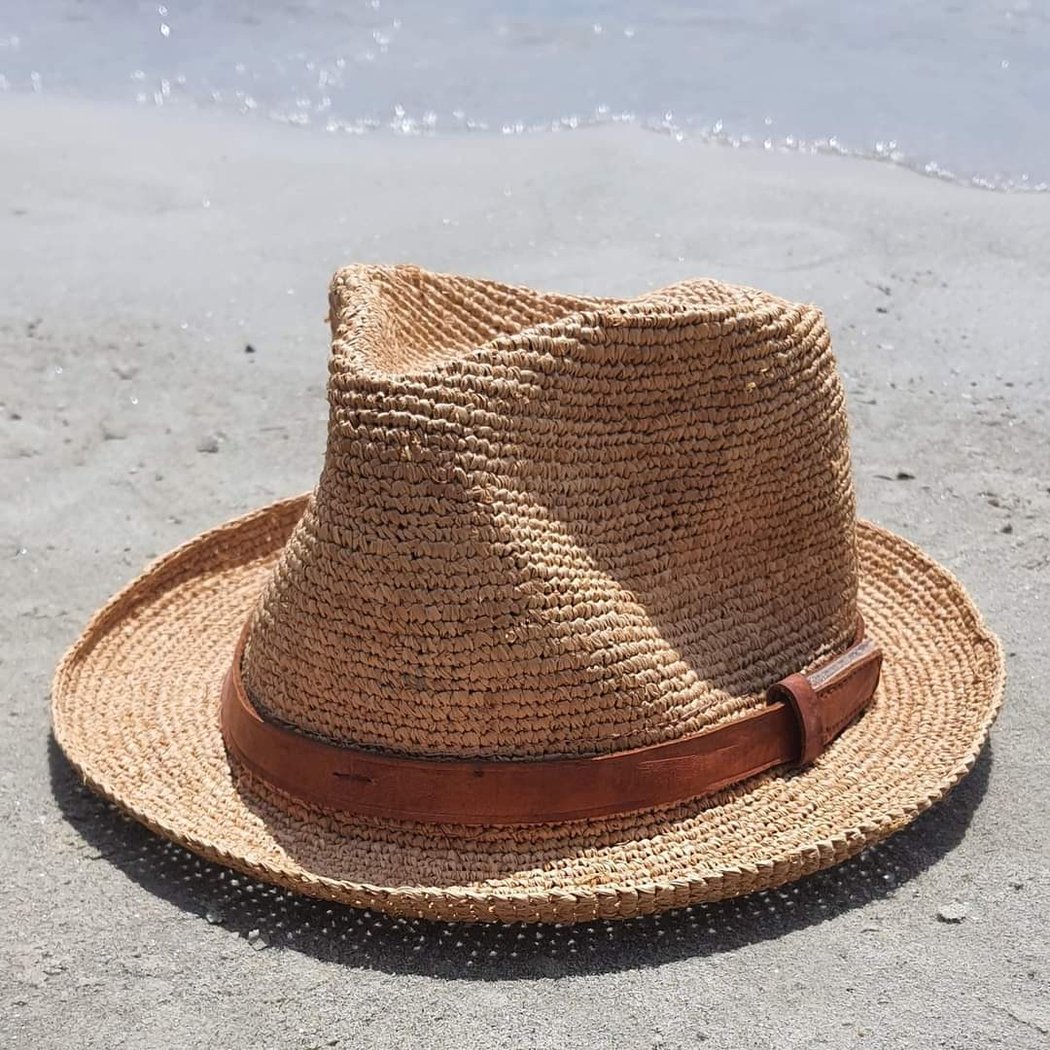 K6 Beach (Cassis beach) / articles de plage, surf wear et plongée. 1