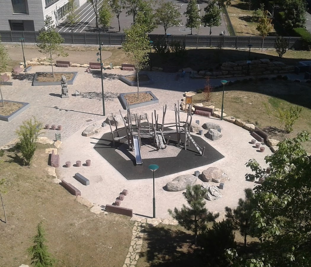 Square Ali Zebboudj 1