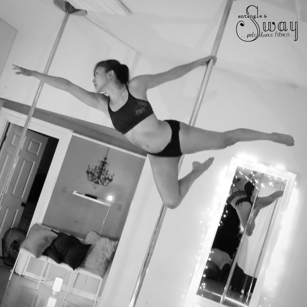 Pole Dancing at Entangle & Sway 1