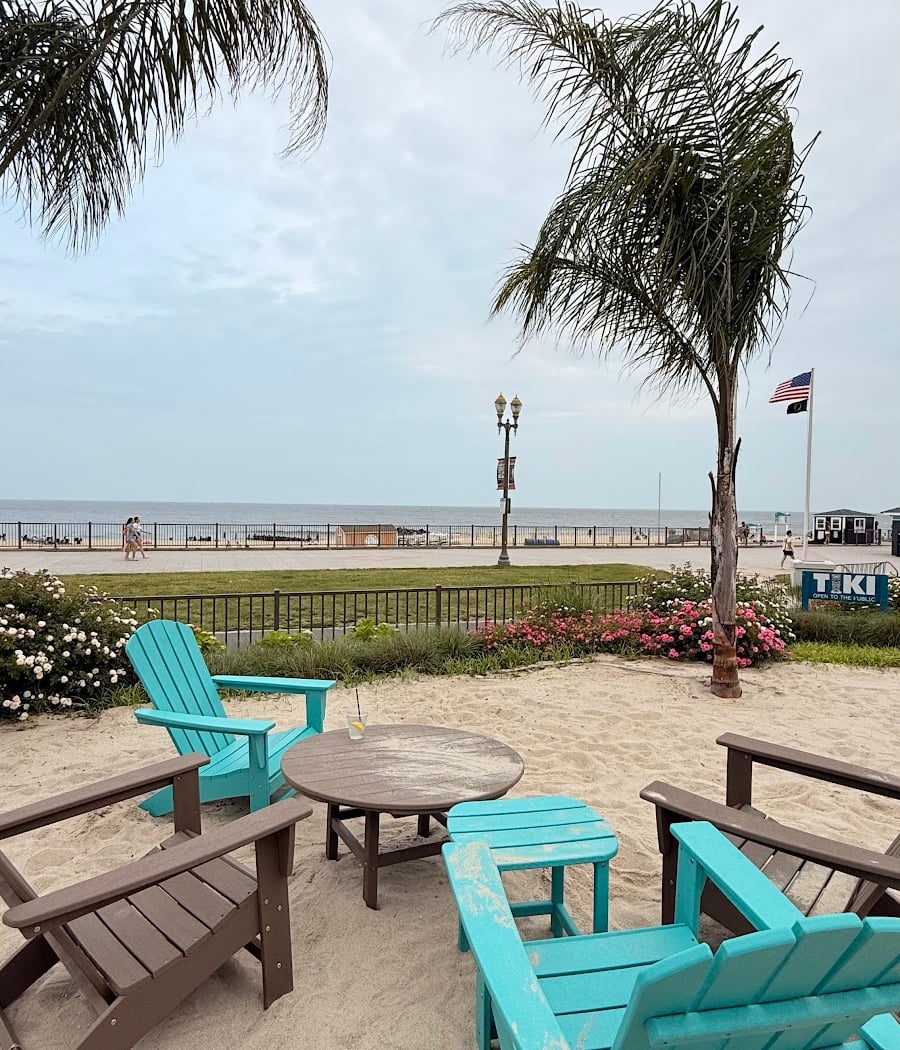 Tiki Bar at Ocean Place 2