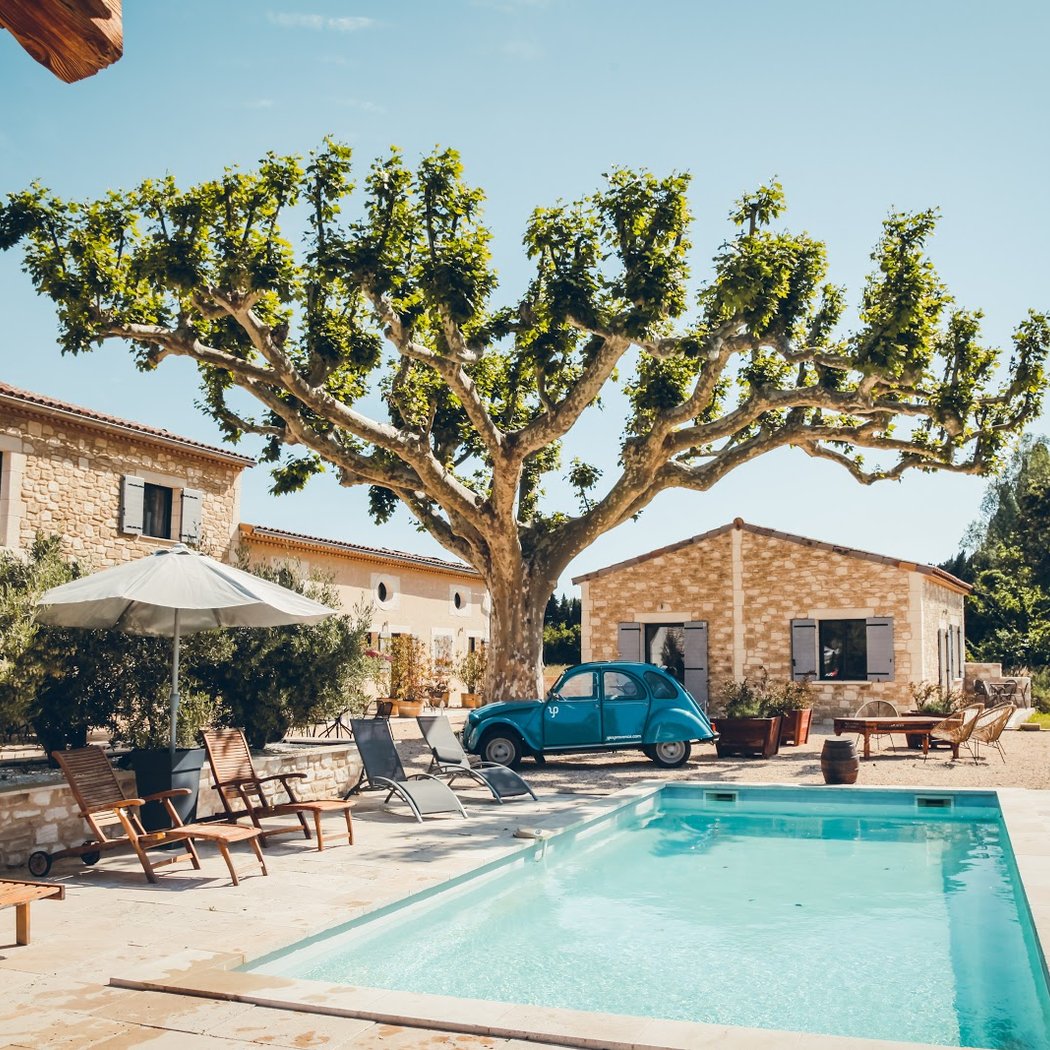 Yes Provence - Location 2cv, Méhari, Cox décapotable et Combi-Van 1
