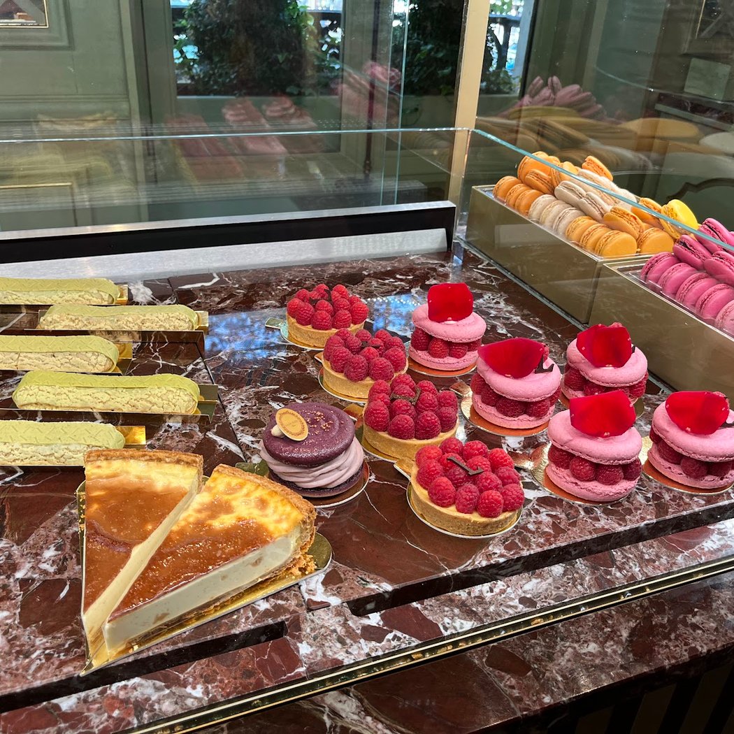 Brunch at Ladurée Champs-Elysées 3
