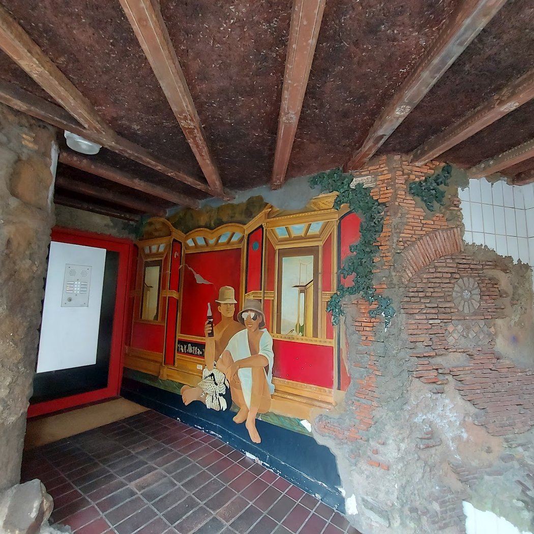 Fausse ruine romaine de style pompéien 3
